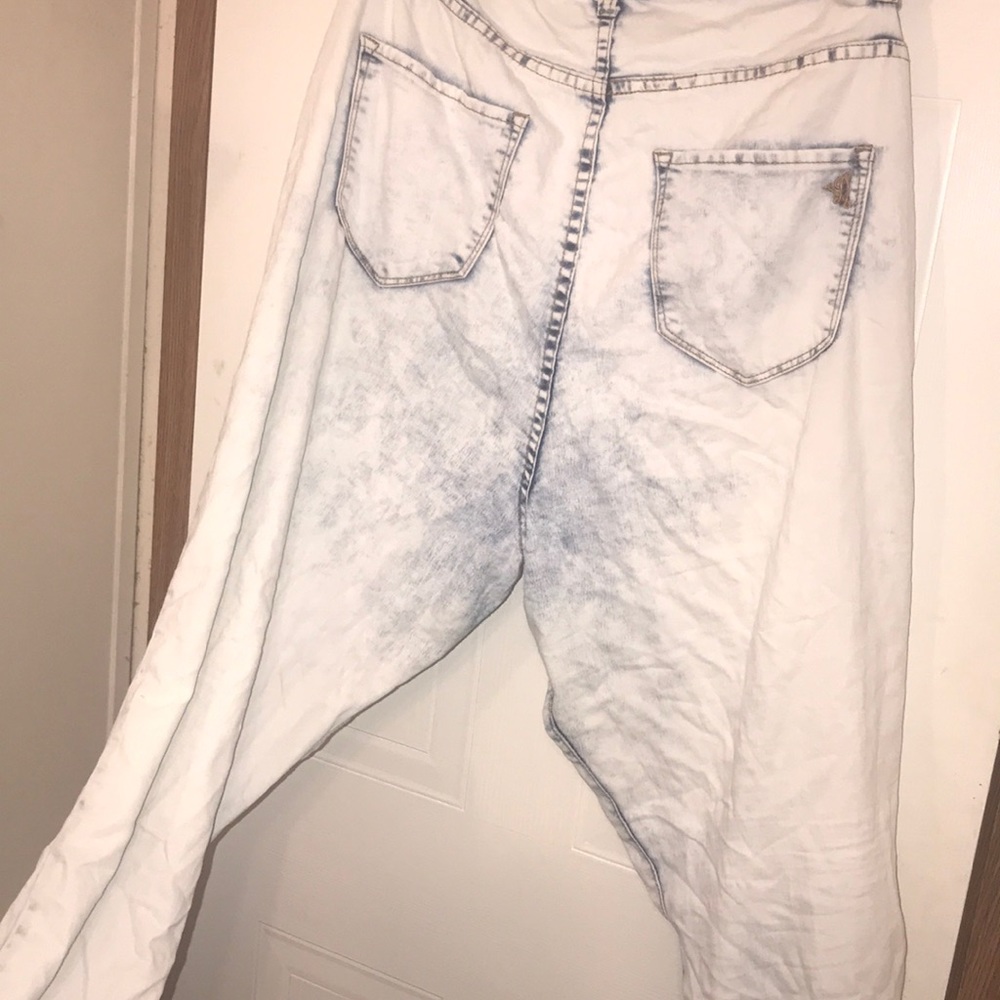 Ripped jeans - Picture 4 of 4